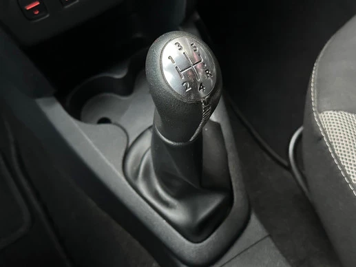 Dacia Logan - Afbeelding 15 van 23