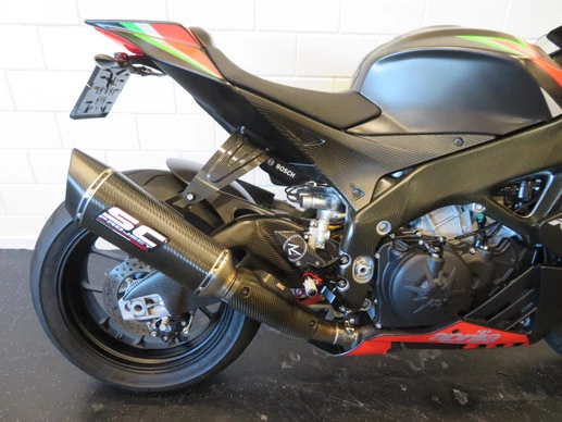 Aprilia RSV4 - Afbeelding 10 van 13