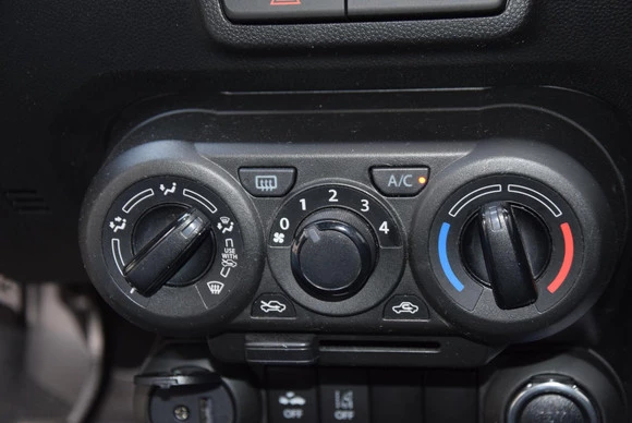 Suzuki Ignis - Afbeelding 20 van 30