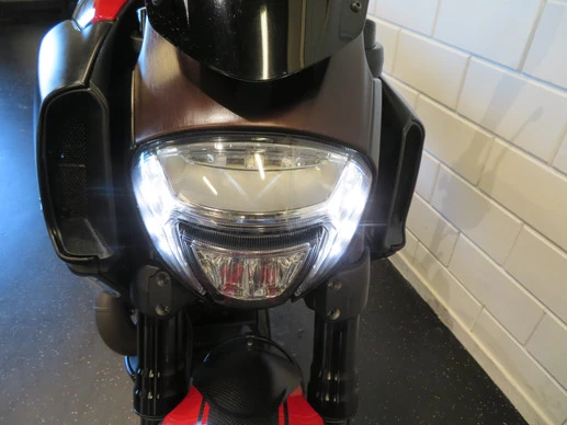 Ducati Diavel - Afbeelding 13 van 13