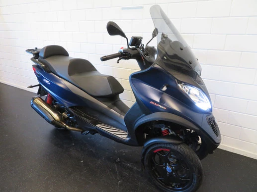 Piaggio MP3 - Afbeelding 2 van 13