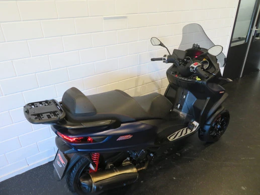 Piaggio MP3 - Afbeelding 10 van 13