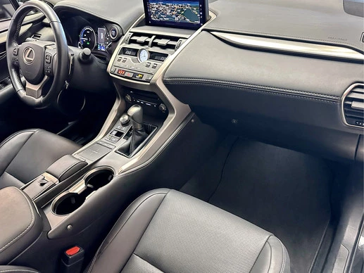 Lexus NX - Afbeelding 14 van 30