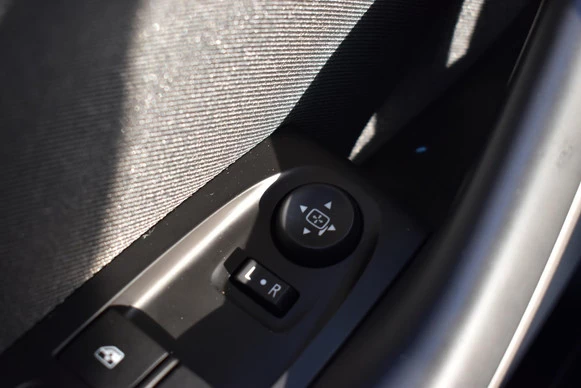 Opel Astra - Afbeelding 10 van 27