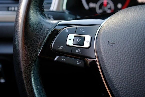 Volkswagen T-Roc - Afbeelding 25 van 30