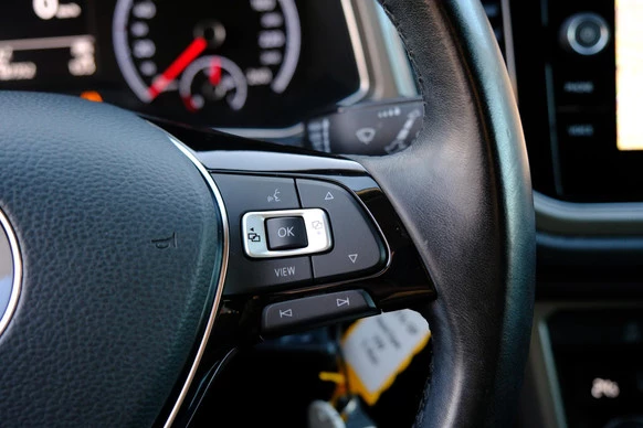 Volkswagen T-Roc - Afbeelding 28 van 30