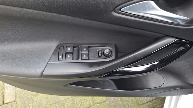 Opel Astra - Afbeelding 12 van 28