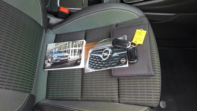 Opel Astra - Afbeelding 27 van 28