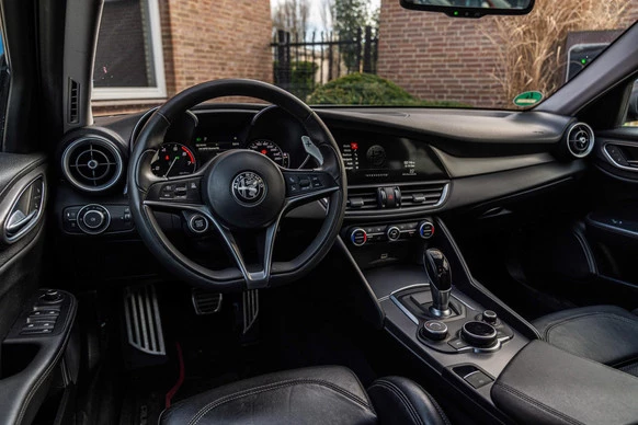 Alfa Romeo Giulia - Afbeelding 21 van 30