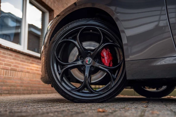 Alfa Romeo Giulia - Afbeelding 3 van 30