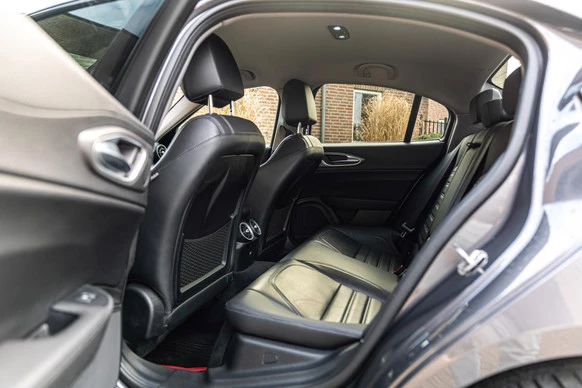 Alfa Romeo Giulia - Afbeelding 17 van 30