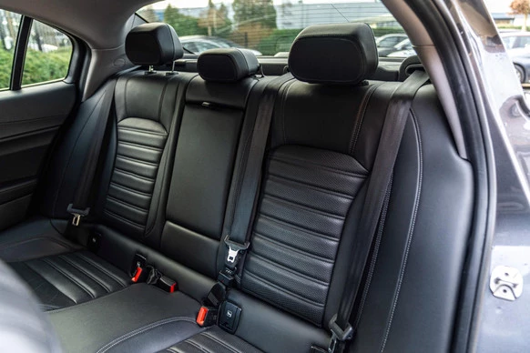 Alfa Romeo Giulia - Afbeelding 18 van 30