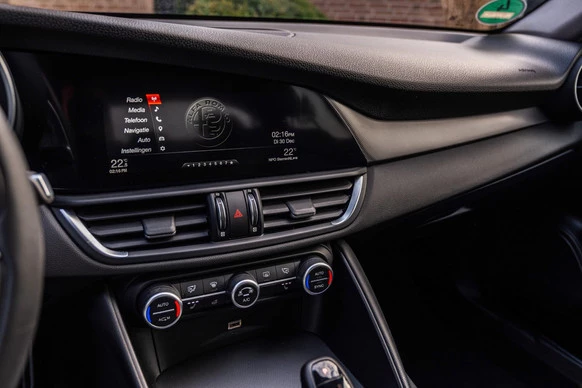 Alfa Romeo Giulia - Afbeelding 27 van 30