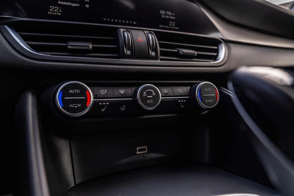 Alfa Romeo Giulia - Afbeelding 28 van 30