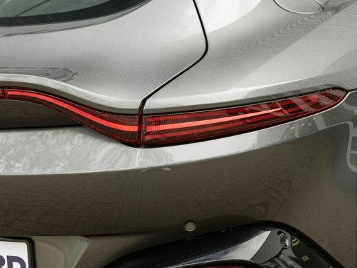 Aston Martin V8 Vantage - Afbeelding 14 van 30