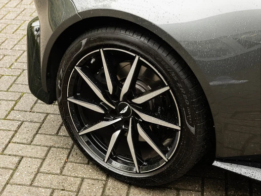 Aston Martin V8 Vantage - Afbeelding 17 van 30