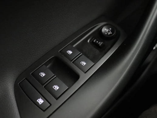 Opel Astra - Afbeelding 18 van 30