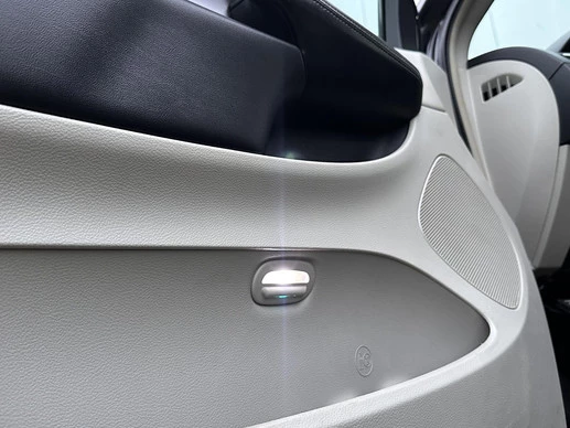 Chrysler Town & Country - Afbeelding 25 van 30