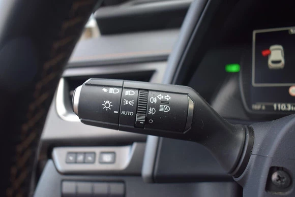 Lexus UX - Afbeelding 18 van 30