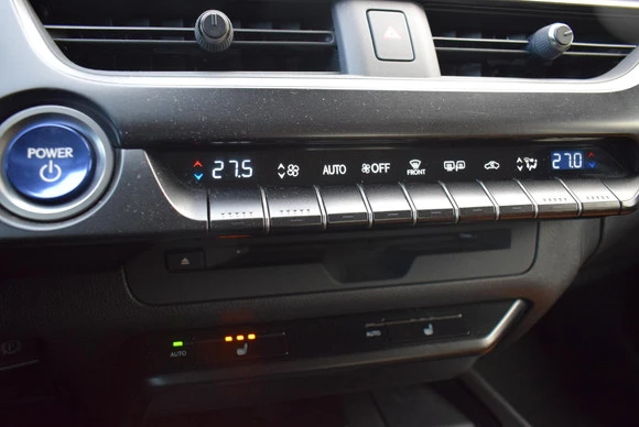 Lexus UX - Afbeelding 27 van 30