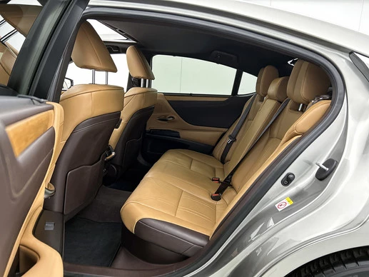 Lexus ES - Afbeelding 18 van 30