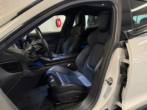 Porsche Taycan - Afbeelding 10 van 30