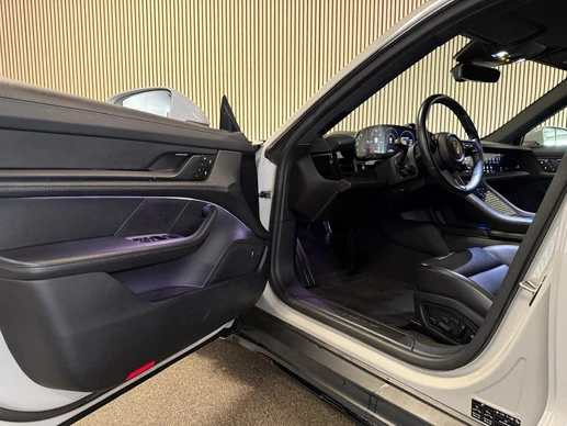 Porsche Taycan - Afbeelding 11 van 30