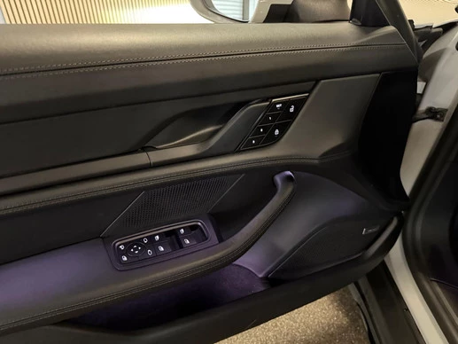 Porsche Taycan - Afbeelding 12 van 30