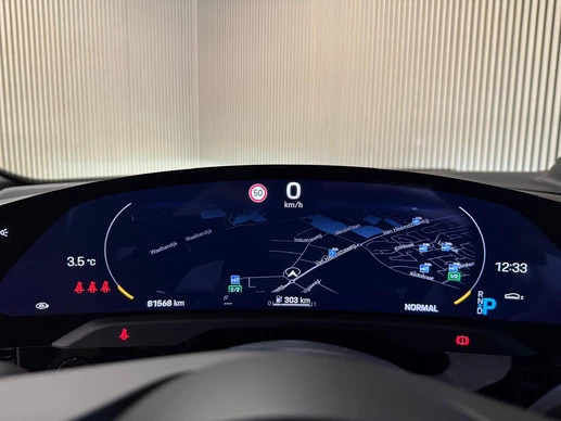 Porsche Taycan - Afbeelding 21 van 30