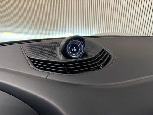 Porsche Taycan - Afbeelding 22 van 30