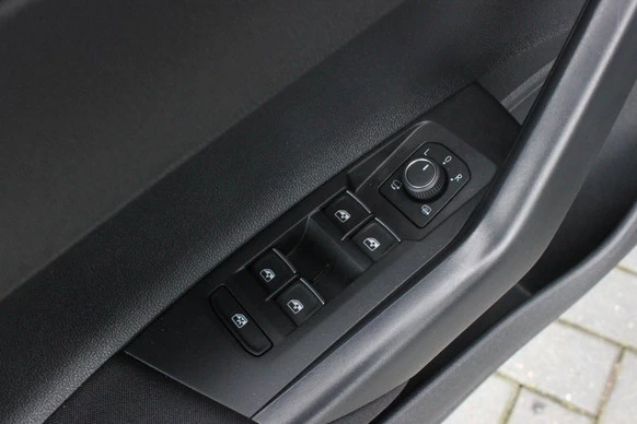 Volkswagen Polo - Afbeelding 14 van 30