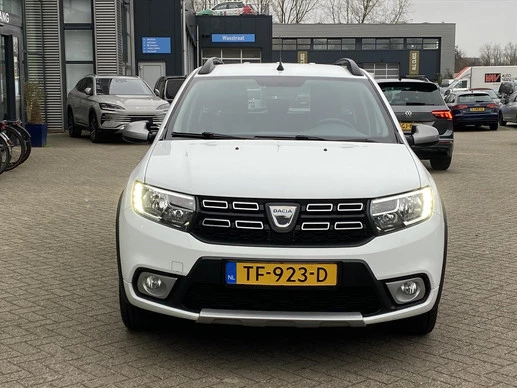 Dacia Logan - Afbeelding 2 van 30