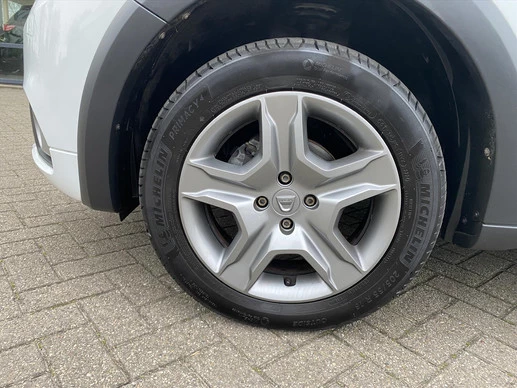 Dacia Logan - Afbeelding 9 van 30