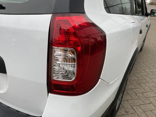Dacia Logan - Afbeelding 12 van 30