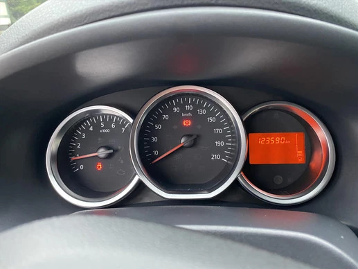 Dacia Logan - Afbeelding 16 van 30