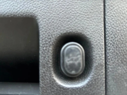 Chevrolet Suburban - Afbeelding 14 van 19