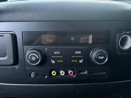 Chevrolet Suburban - Afbeelding 15 van 19