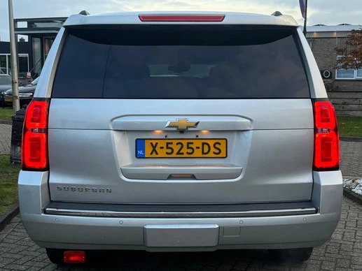 Chevrolet Suburban - Afbeelding 17 van 19
