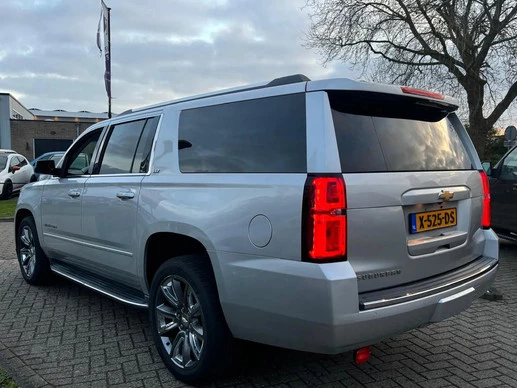 Chevrolet Suburban - Afbeelding 18 van 19