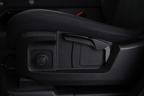 Land Rover Defender - Afbeelding 26 van 30