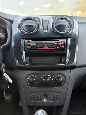 Dacia Sandero - Afbeelding 18 van 30