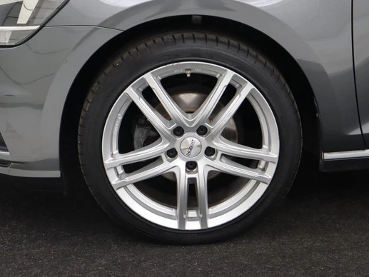 Volkswagen Golf - Afbeelding 23 van 30