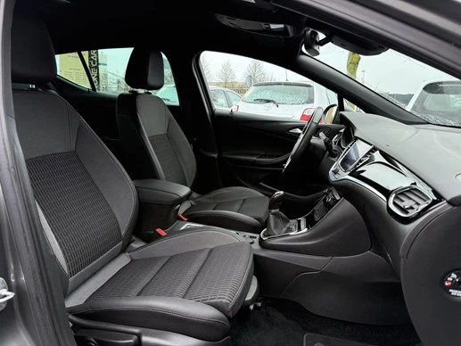Opel Astra - Afbeelding 10 van 30
