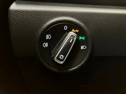 Volkswagen T-Roc - Afbeelding 26 van 30