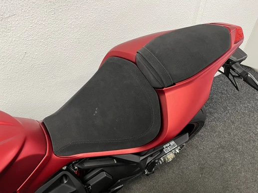 MV Agusta F3 - Afbeelding 21 van 23