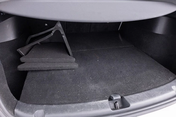 Tesla Model Y - Afbeelding 10 van 27