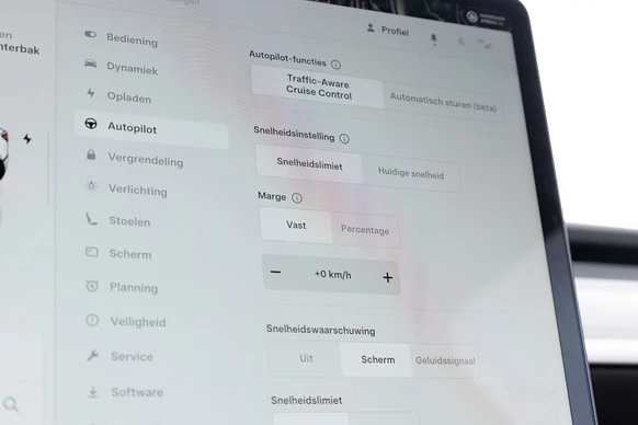 Tesla Model Y - Afbeelding 16 van 27