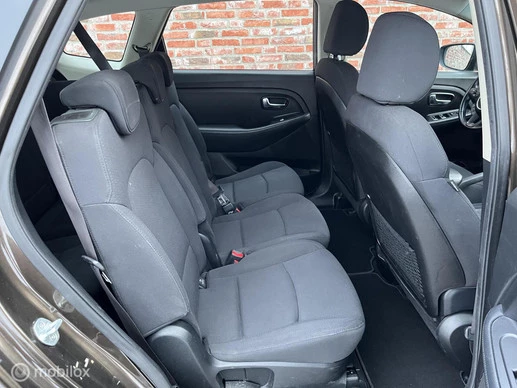 Kia Carens - Afbeelding 24 van 27