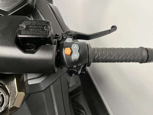 Kymco AK 550 - Afbeelding 21 van 21