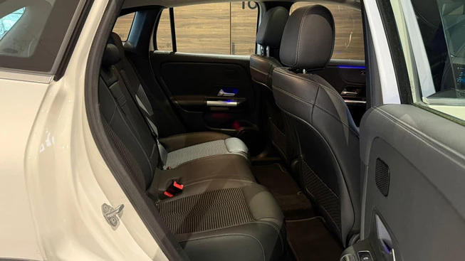 Mercedes-Benz EQA - Afbeelding 8 van 30